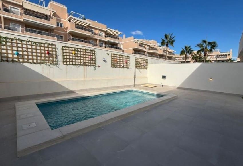 3 bedroom Villa for sale in Orihuela Costa with pool - € 439,900 (Ref: 9610281)