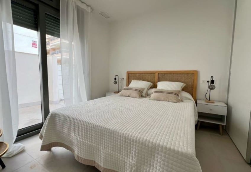 3 bedroom Villa for sale in Orihuela Costa with pool - € 439,900 (Ref: 9610281)