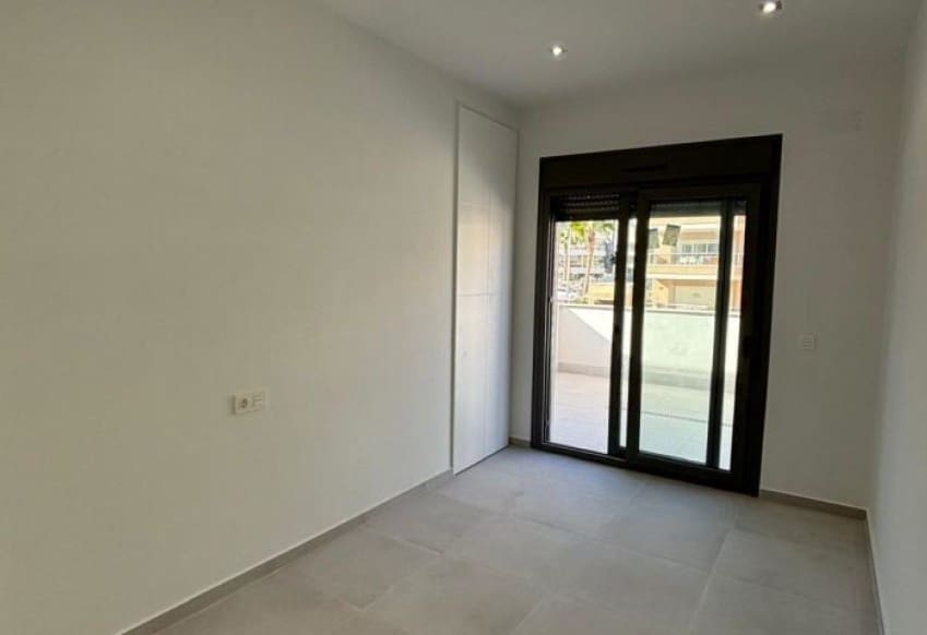 3 bedroom Villa for sale in Orihuela Costa with pool - € 439,900 (Ref: 9610281)