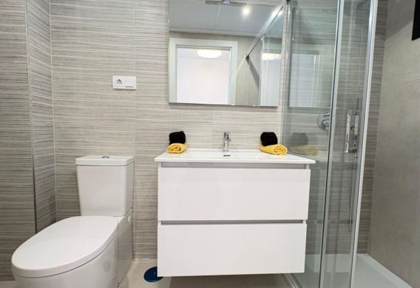 Apartamento de 2 habitaciones en Orihuela Costa en venta con piscina - 287.000 € (Ref: 9610283)