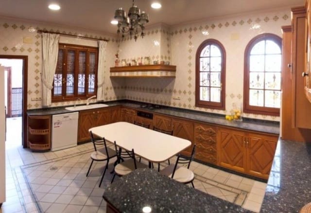 5 makuuhuone Huvila myytävänä paikassa Villamartin, Orihuela mukana uima-altaan - 3 200 000 € (Ref: 9610285)