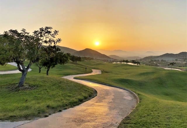 2 sovrum Lägenhet till salu i Monforte del Cid med pool - 299 000 € (Ref: 9610288)