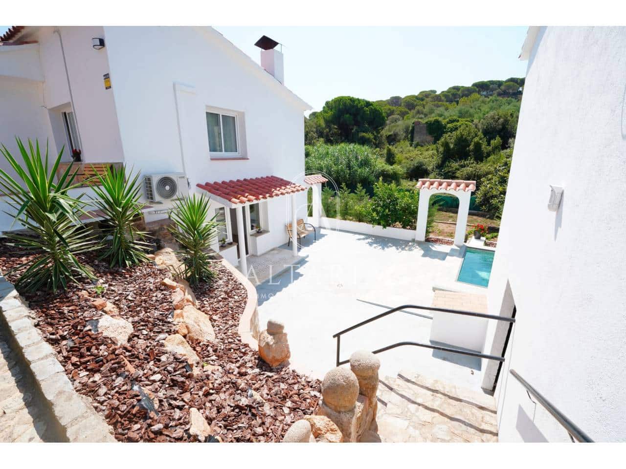 5 soveværelse Villa til salg i Sant Feliu de Guixols med swimmingpool garage - € 560.000 (Ref: 10004963)