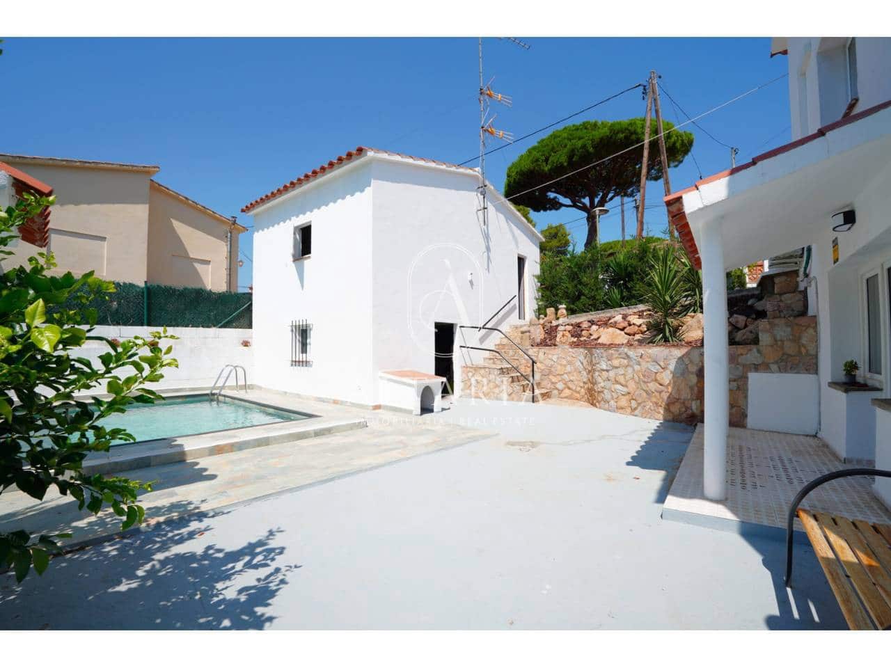 5 soveværelse Villa til salg i Sant Feliu de Guixols med swimmingpool garage - € 560.000 (Ref: 10004963)