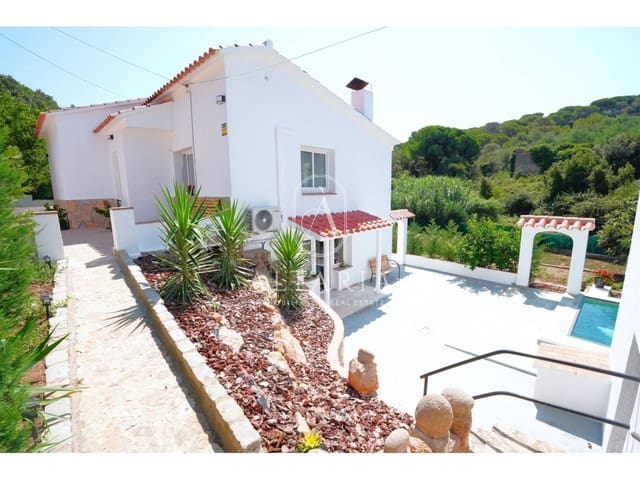 5 soveværelse Villa til salg i Sant Feliu de Guíxols med swimmingpool garage - € 560.000 (Ref: 10004963)