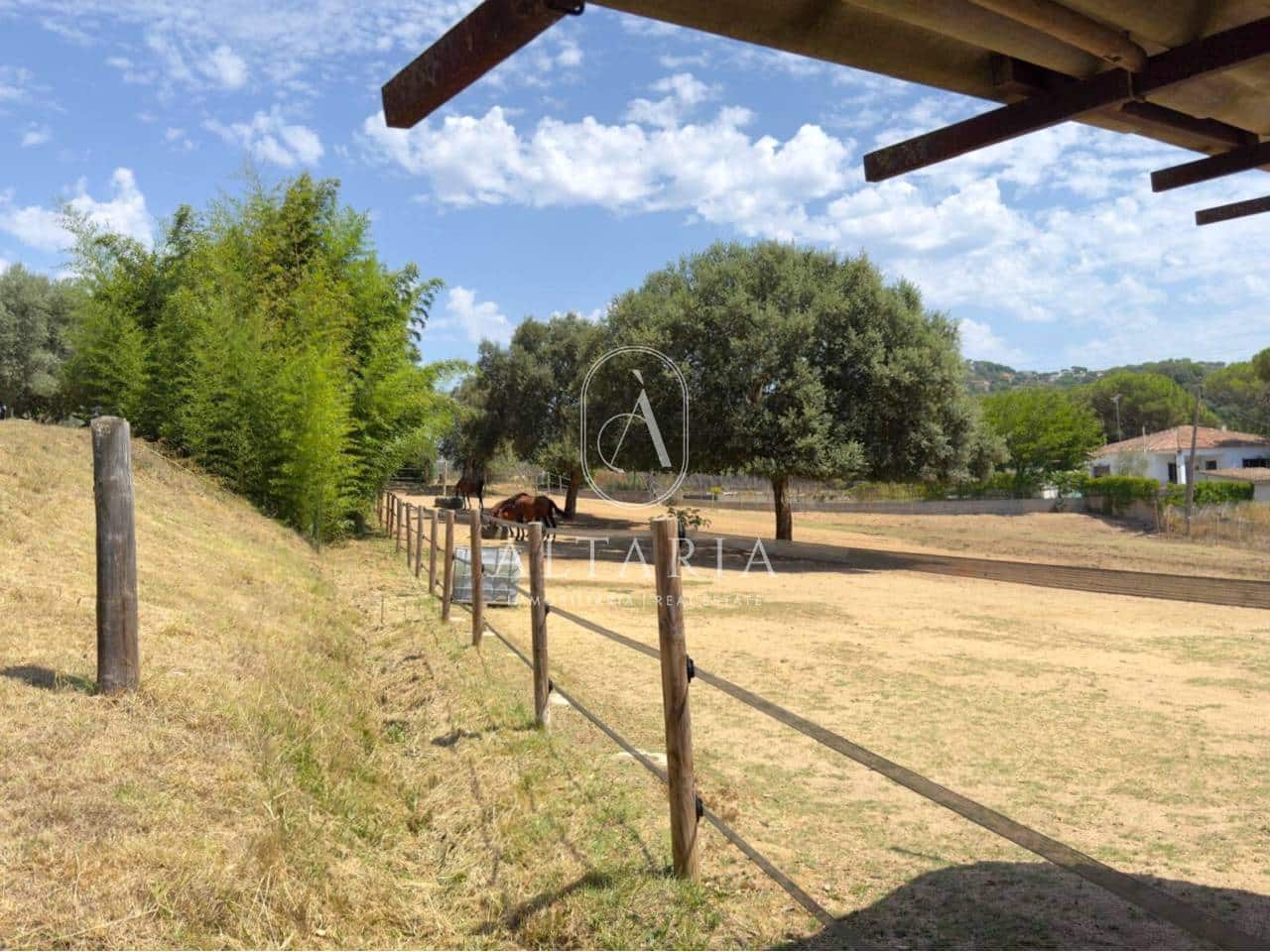 4 bedroom Finca/Country House for sale in Tordera with pool garage - € 595,000 (Ref: 10012723)
