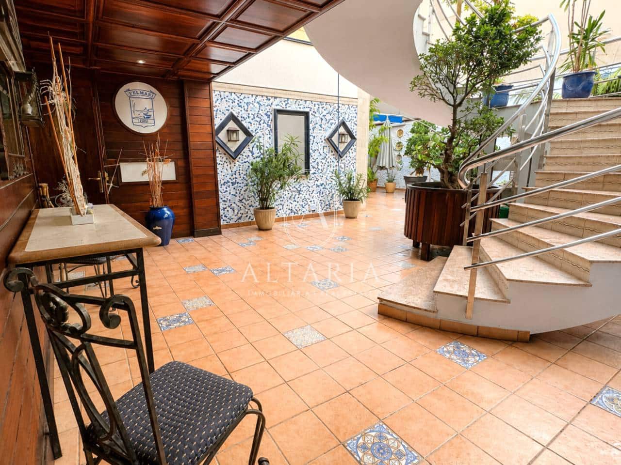 Local Comercial de 3 habitaciones en Malgrat de Mar en venta con garaje - 255.000 € (Ref: 10027697)