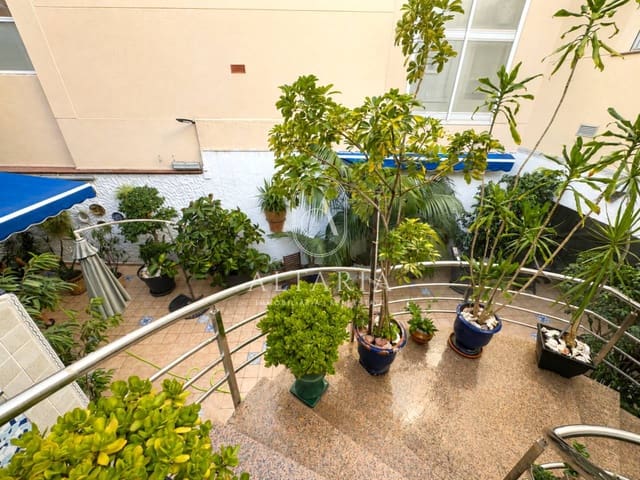 Local Comercial de 3 habitaciones en Malgrat de Mar en venta con garaje - 255.000 € (Ref: 10027697)