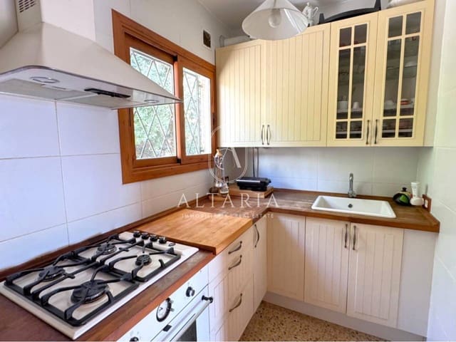 3 camera da letto Villa in vendita in Pineda de Mar con piscina garage - 280.000 € (Rif: 10050511)