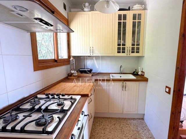 3 camera da letto Villa in vendita in Pineda de Mar con piscina garage - 280.000 € (Rif: 10050511)