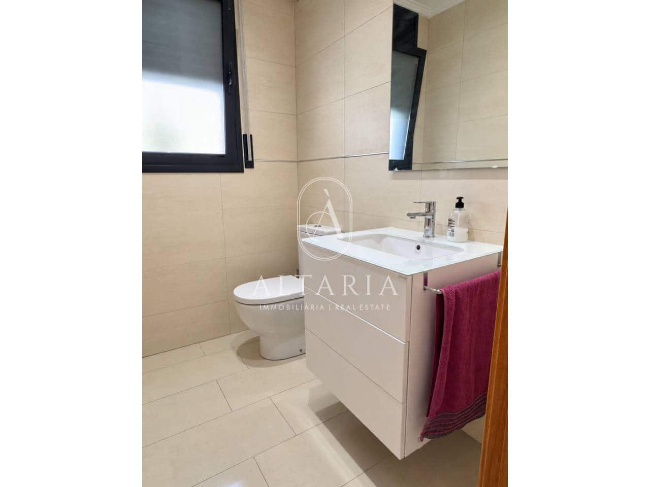 4 sypialnia Willa na sprzedaż w Santa Susanna z garażem - 449 000 € (Ref: 10077352)