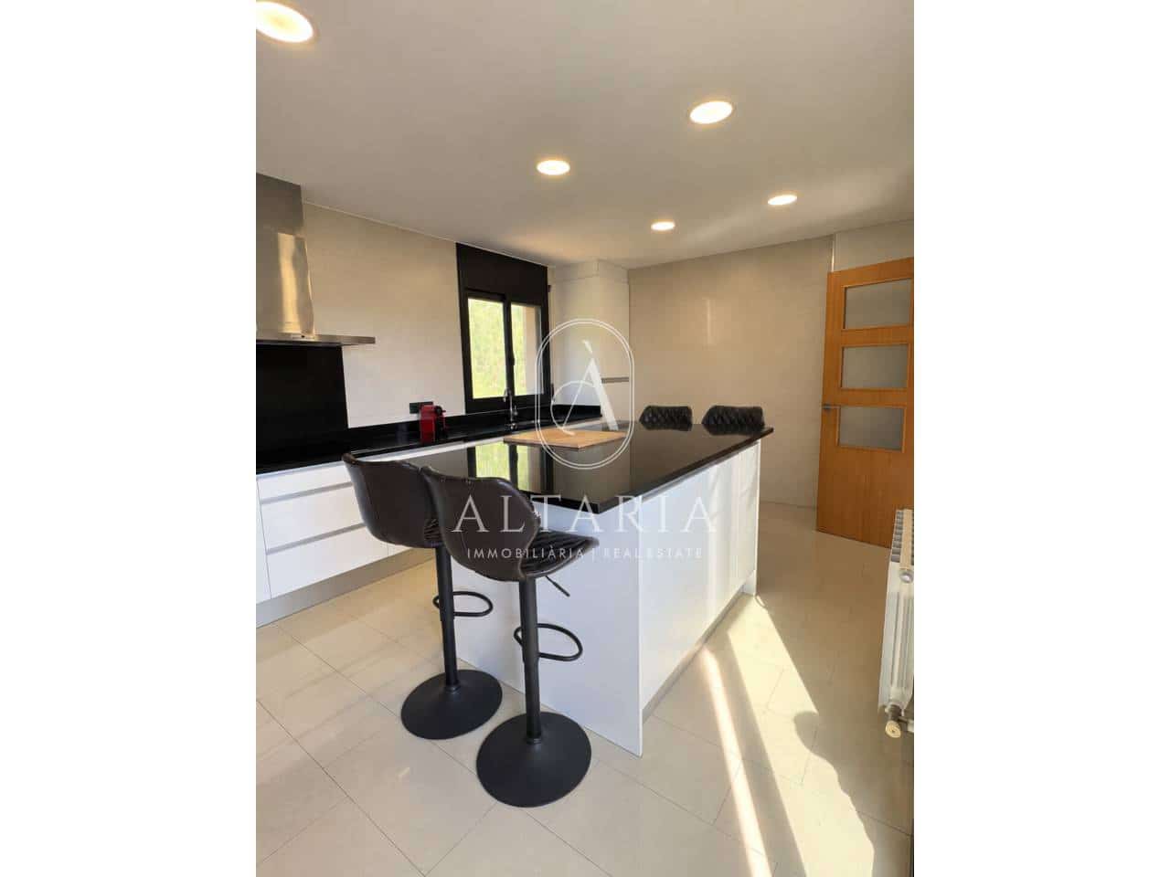 4 sypialnia Willa na sprzedaż w Santa Susanna z garażem - 449 000 € (Ref: 10077352)