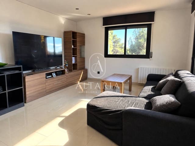 4 sypialnia Willa na sprzedaż w Santa Susanna z garażem - 449 000 € (Ref: 10077352)