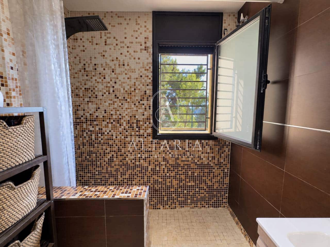 4 sypialnia Willa na sprzedaż w Santa Susanna z garażem - 449 000 € (Ref: 10077352)