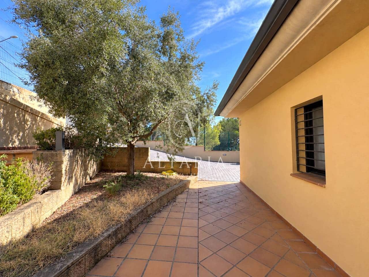 4 sypialnia Willa na sprzedaż w Santa Susanna z garażem - 449 000 € (Ref: 10077352)