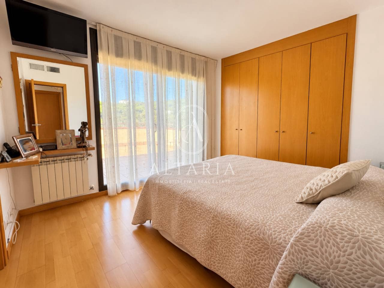 4 bedroom Semi-detached Villa for sale in Arenys de Mar with pool garage - € 648,000 (Ref: 10110464)