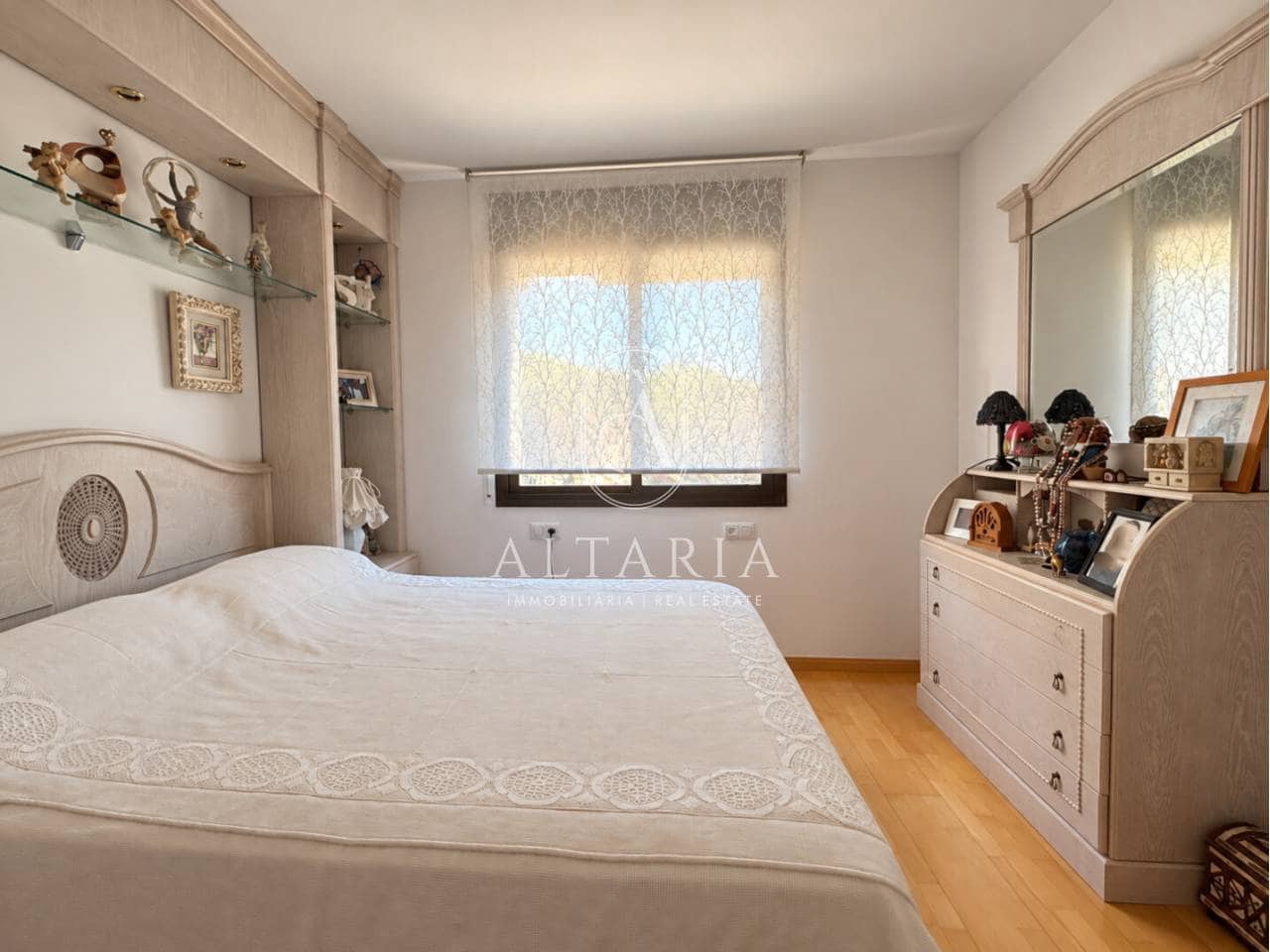 4 bedroom Semi-detached Villa for sale in Arenys de Mar with pool garage - € 648,000 (Ref: 10110464)