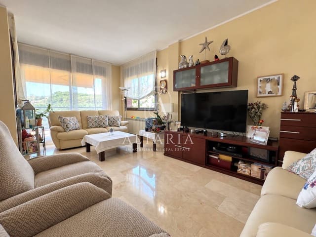 4 bedroom Semi-detached Villa for sale in Arenys de Mar with pool garage - € 648,000 (Ref: 10110464)