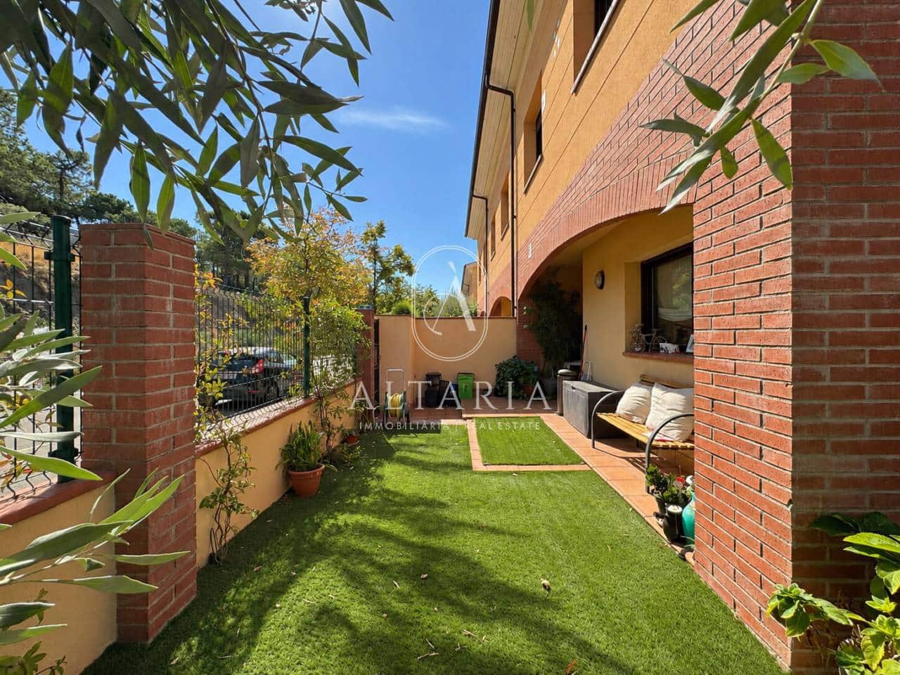 4 bedroom Semi-detached Villa for sale in Arenys de Mar with pool garage - € 648,000 (Ref: 10110464)