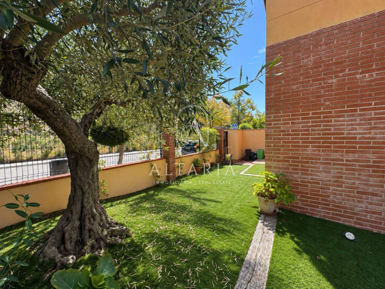 4 bedroom Semi-detached Villa for sale in Arenys de Mar with pool garage - € 648,000 (Ref: 10110464)
