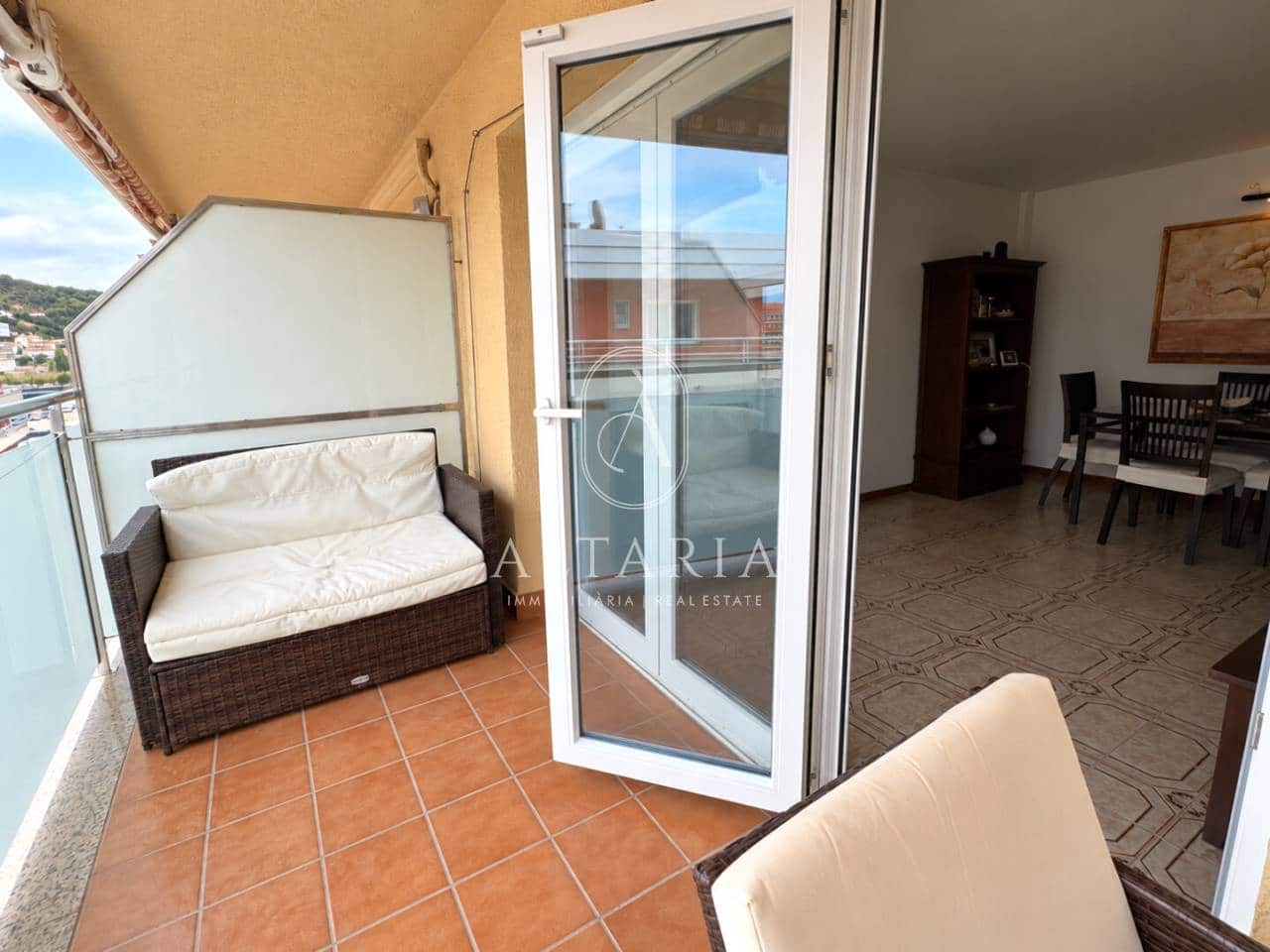2 slaapkamer Flat te koop in Santa Susanna met zwembad garage - € 199.000 (Ref: 10132678)