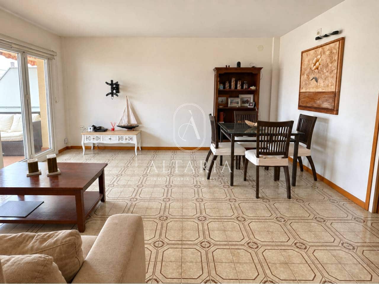 2 slaapkamer Flat te koop in Santa Susanna met zwembad garage - € 199.000 (Ref: 10132678)