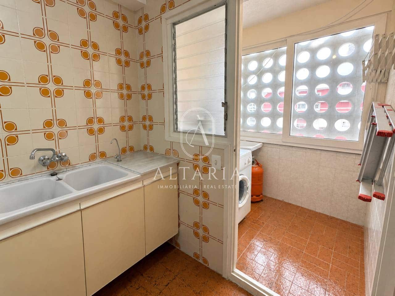 2 slaapkamer Flat te koop in Santa Susanna met zwembad garage - € 199.000 (Ref: 10132678)