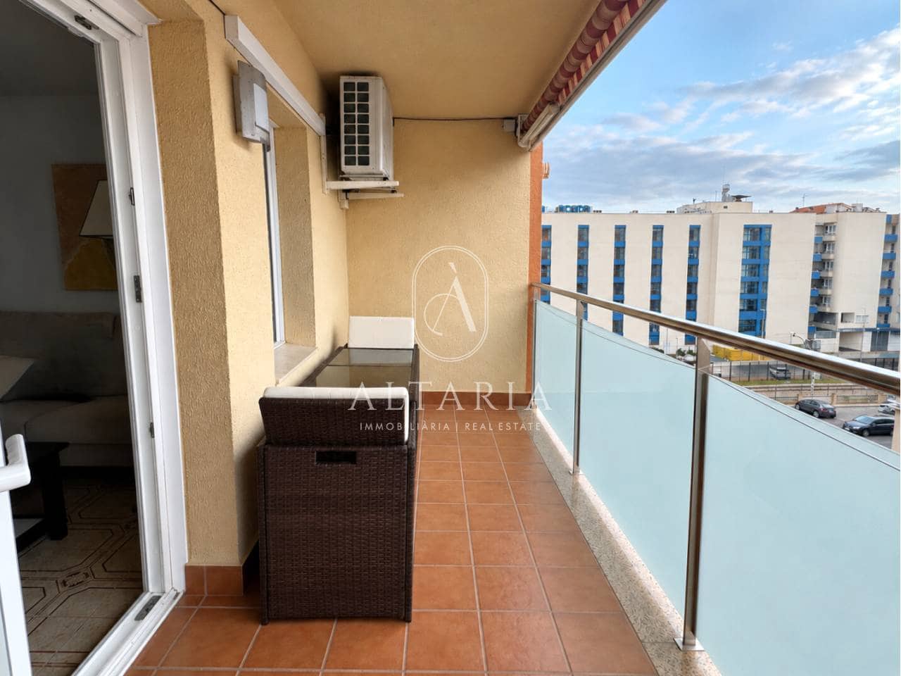 2 slaapkamer Flat te koop in Santa Susanna met zwembad garage - € 199.000 (Ref: 10132678)