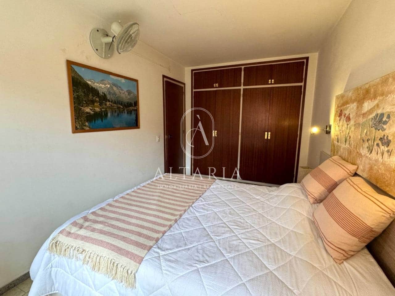 2 slaapkamer Flat te koop in Santa Susanna met zwembad garage - € 199.000 (Ref: 10132678)