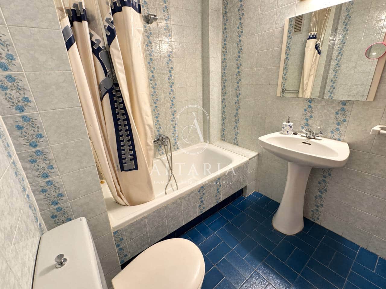 2 slaapkamer Flat te koop in Santa Susanna met zwembad garage - € 199.000 (Ref: 10132678)