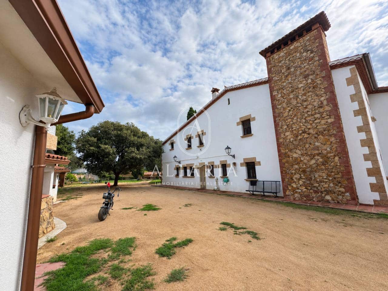9 slaapkamer Finca/Landhuis te koop in Tordera met zwembad - € 1.295.000 (Ref: 10145657)