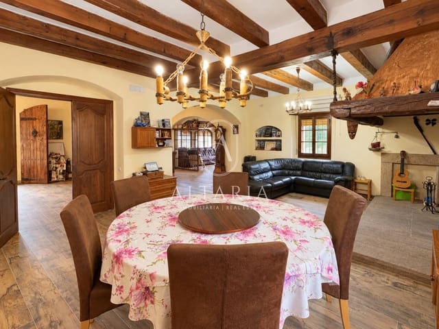 9 slaapkamer Finca/Landhuis te koop in Tordera met zwembad - € 1.295.000 (Ref: 10145657)