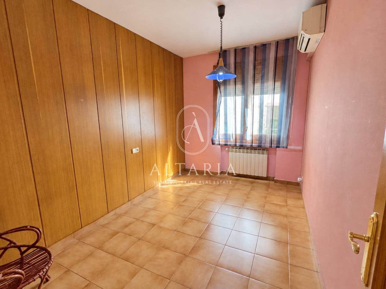 4 soverom Rekkehus til salgs i Blanes med garasje - € 545 000 (Ref: 10160800)