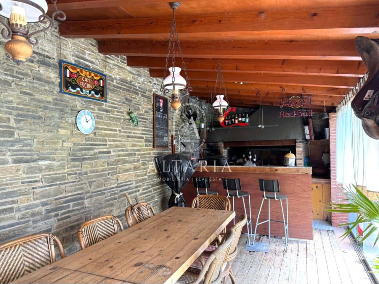 5 slaapkamer Villa te koop in Arenys de Munt met garage - € 649.000 (Ref: 9626253)