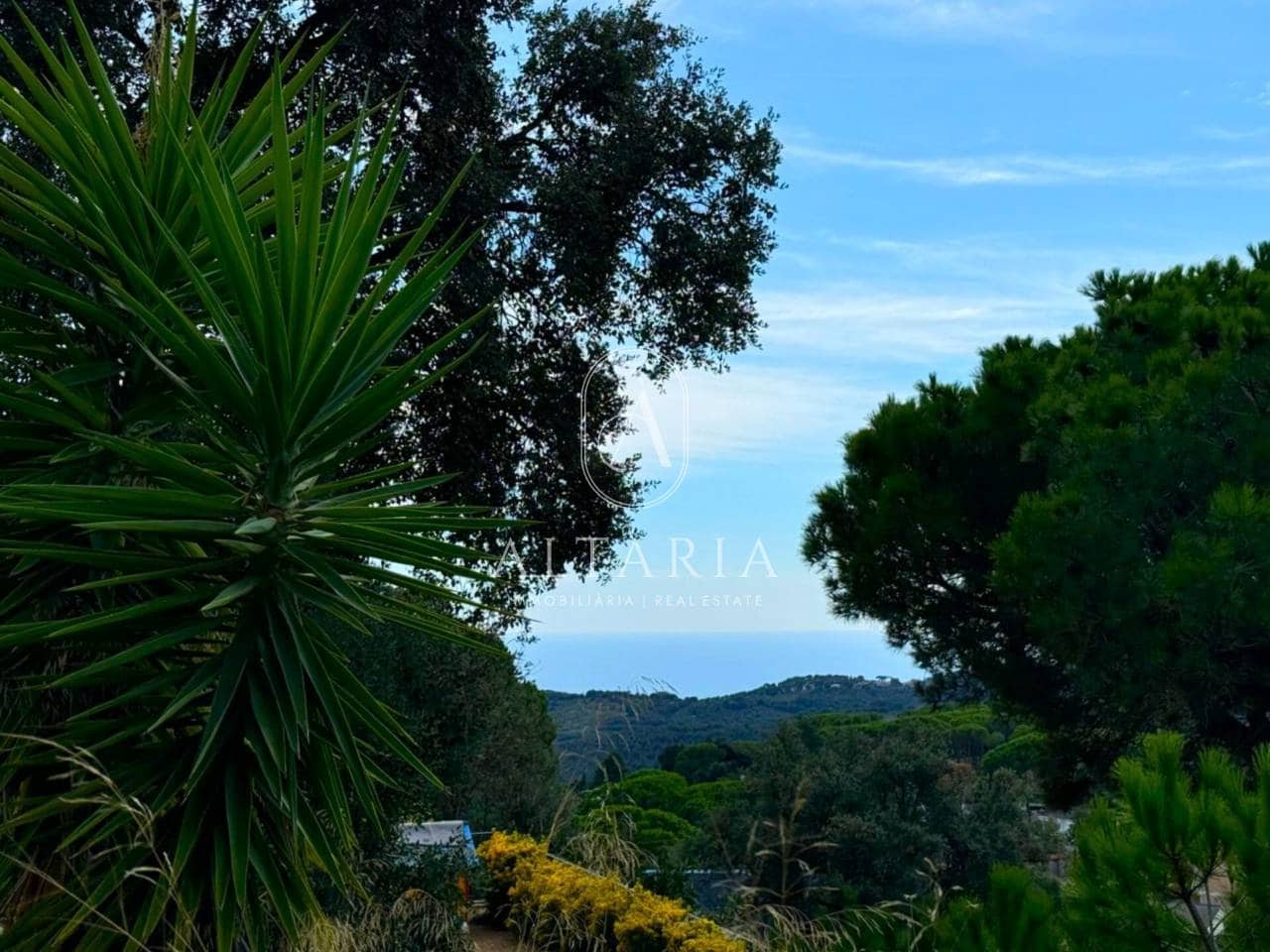 5 slaapkamer Villa te koop in Arenys de Munt met garage - € 649.000 (Ref: 9626253)