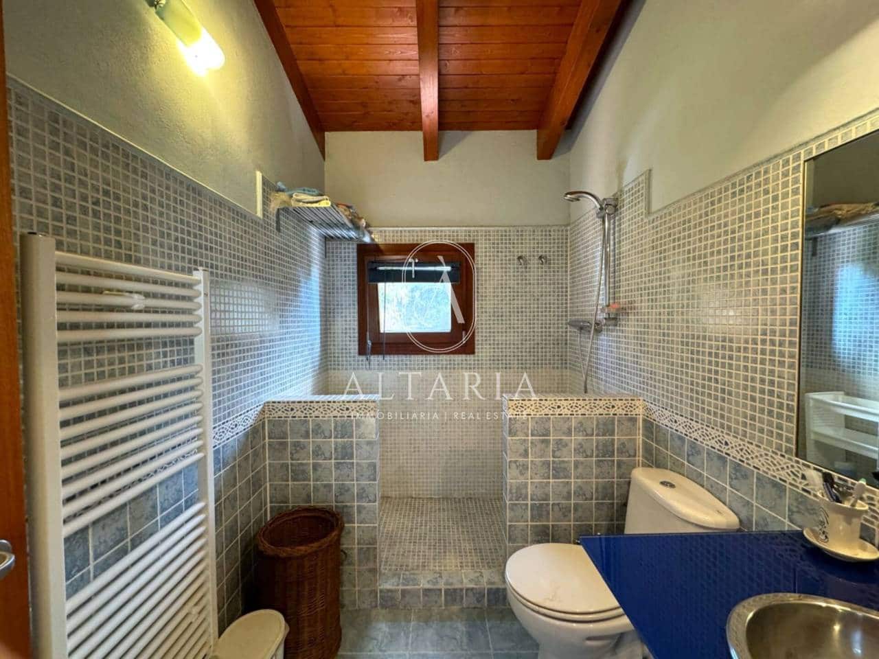 5 slaapkamer Villa te koop in Arenys de Munt met garage - € 649.000 (Ref: 9626253)