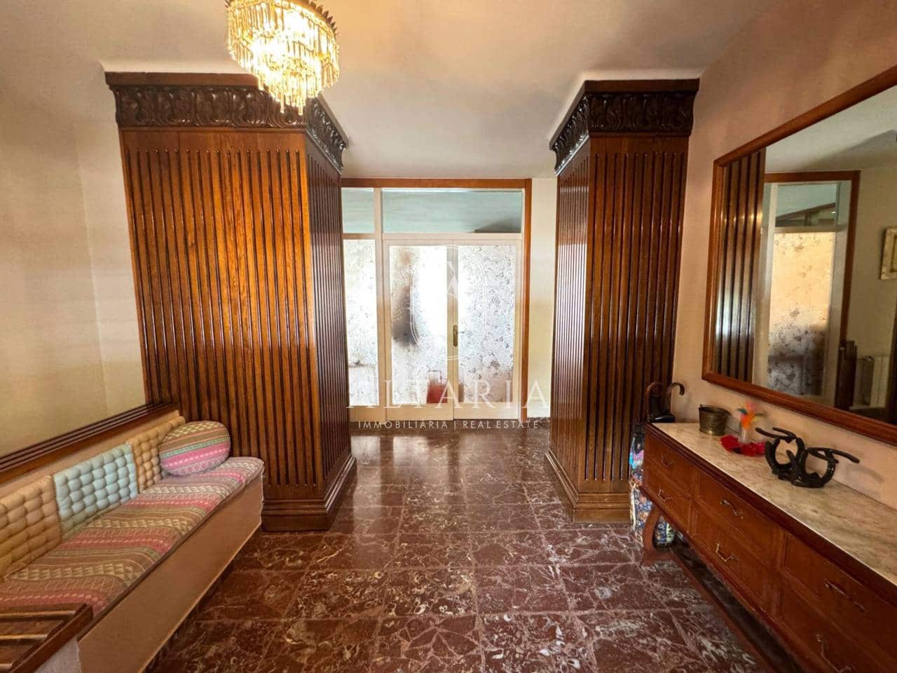 8 makuuhuone Maalaistalo myytävänä paikassa Mataro mukana uima-altaan 
autotalli - 890 000 € (Ref: 9626255)