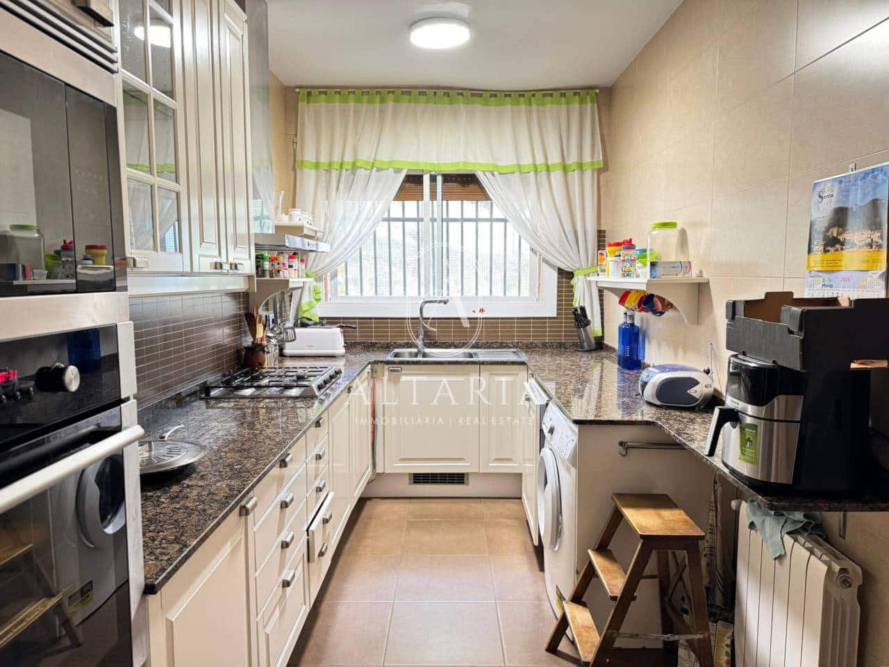 8 makuuhuone Maalaistalo myytävänä paikassa Mataro mukana uima-altaan 
autotalli - 890 000 € (Ref: 9626255)