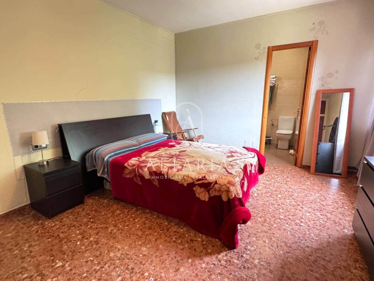 8 makuuhuone Maalaistalo myytävänä paikassa Mataro mukana uima-altaan 
autotalli - 890 000 € (Ref: 9626255)