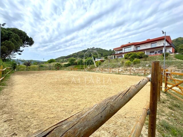 8 makuuhuone Maalaistalo myytävänä paikassa Mataró mukana uima-altaan 
autotalli - 890 000 € (Ref: 9626255)