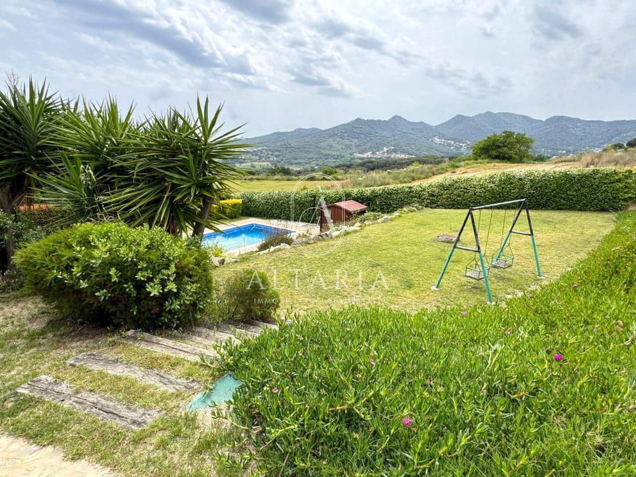 8 makuuhuone Maalaistalo myytävänä paikassa Mataro mukana uima-altaan 
autotalli - 890 000 € (Ref: 9626255)