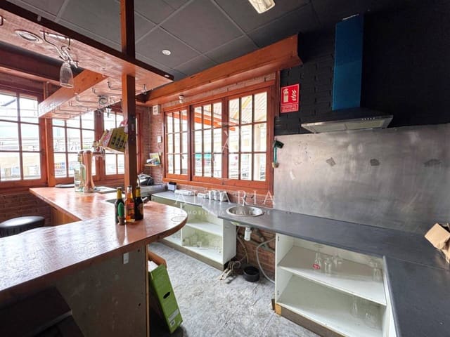 Kaupallinen myytävänä paikassa Malgrat de Mar - 65 000 € (Ref: 9626257)