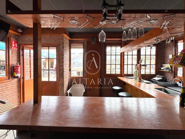 Kaupallinen myytävänä paikassa Malgrat de Mar - 65 000 € (Ref: 9626257)