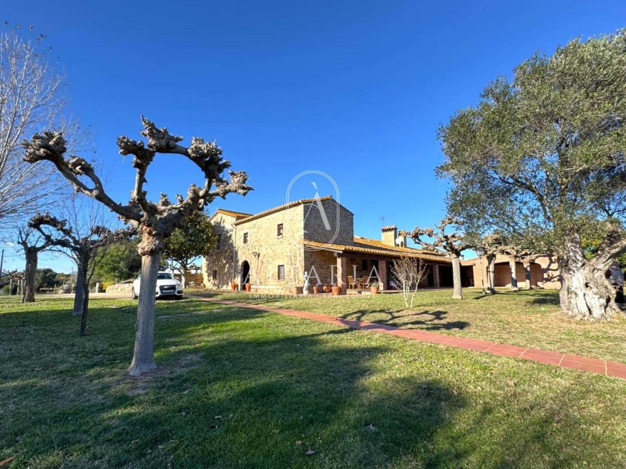 7 Zimmer Finca/Landgut zu verkaufen in Llagostera mit Pool Garage - 1.395.000 € (Ref: 9626258)