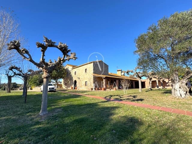 7 Zimmer Finca/Landgut zu verkaufen in Llagostera mit Pool Garage - 1.395.000 € (Ref: 9626258)