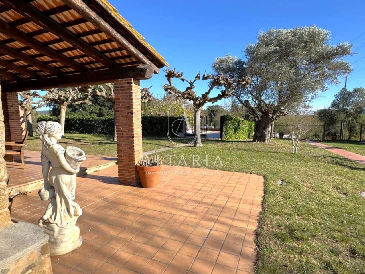 7 Zimmer Finca/Landgut zu verkaufen in Llagostera mit Pool Garage - 1.395.000 € (Ref: 9626258)