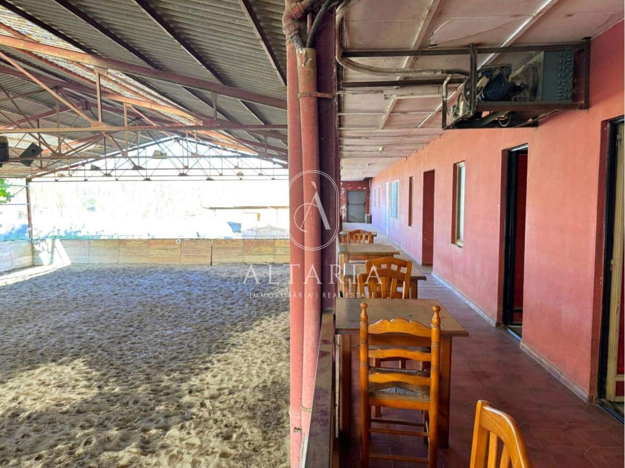 10 makuuhuone Maalaistalo myytävänä paikassa Celra mukana uima-altaan - 600 000 € (Ref: 9626261)