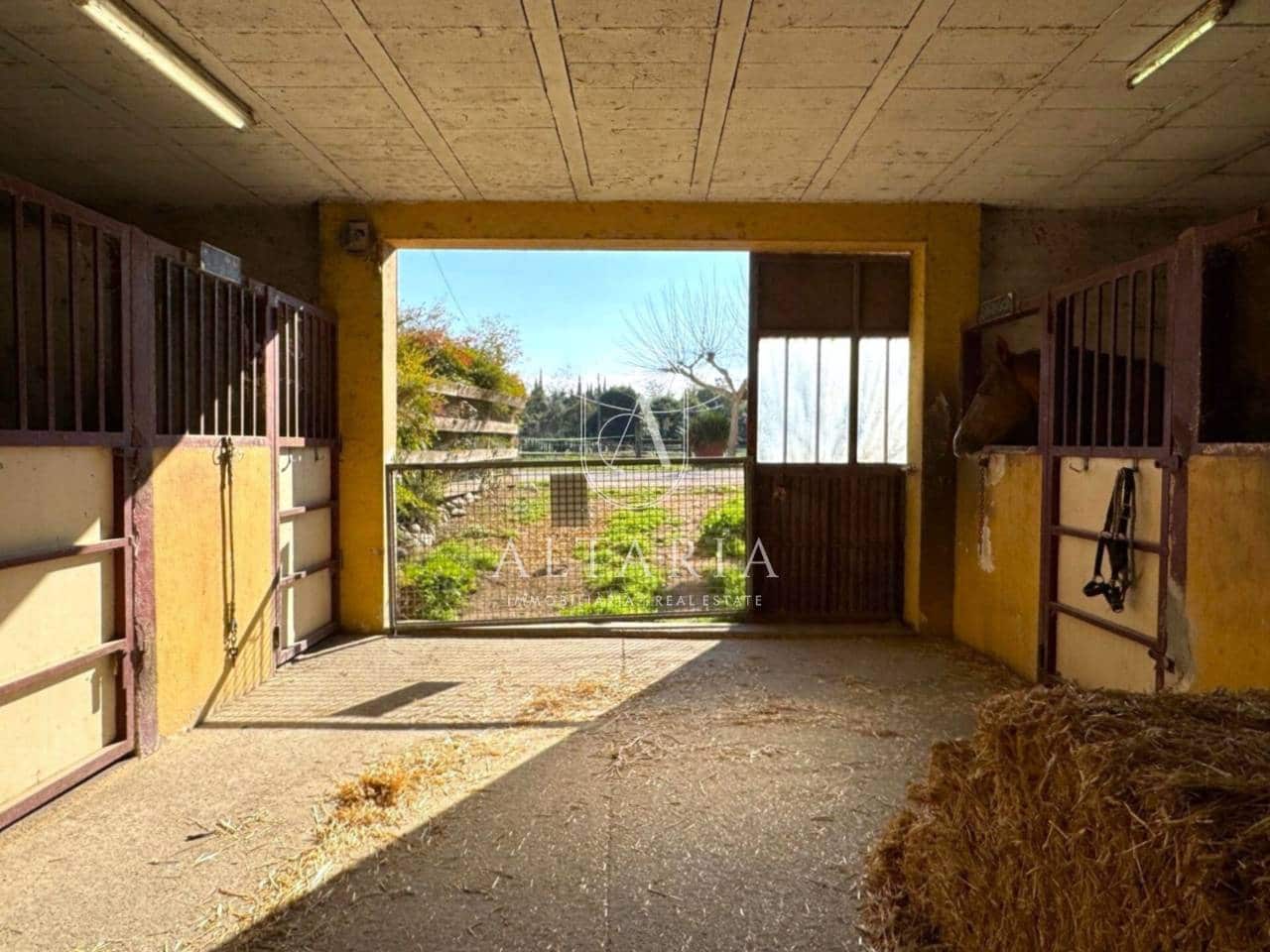 10 makuuhuone Maalaistalo myytävänä paikassa Celra mukana uima-altaan - 600 000 € (Ref: 9626261)