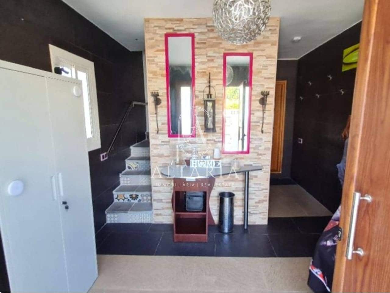 3 slaapkamer Halfvrijstaande villa te koop in Tordera - € 254.900 (Ref: 9626263)