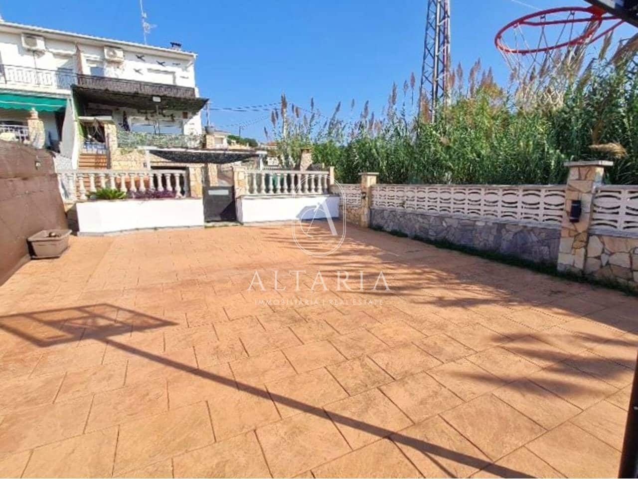 3 slaapkamer Halfvrijstaande villa te koop in Tordera - € 254.900 (Ref: 9626263)